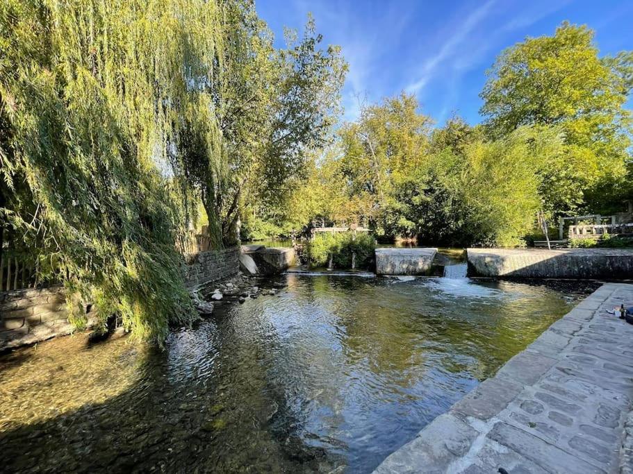 Les Pieds Dans L'Eau - Moret Centre Dış mekan fotoğraf